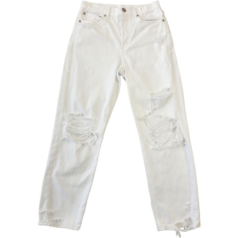 ✅ American Eagle Woman’s white distressed 90’s boyfriend jeans size 4 Regular
